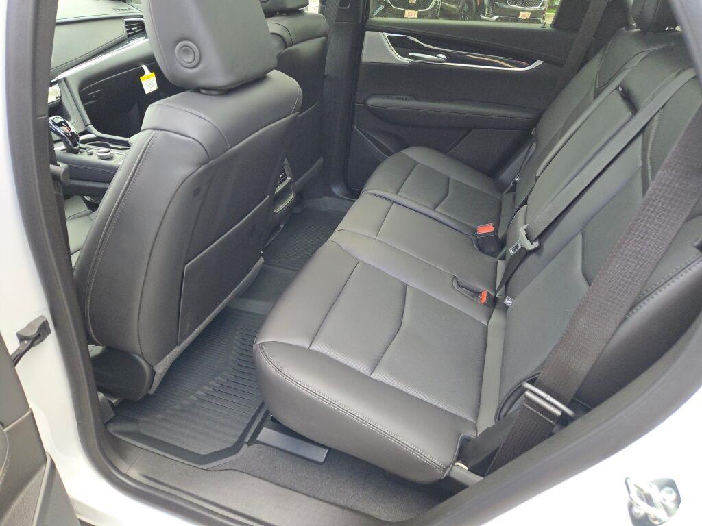 new 2025 Cadillac XT5 car, priced at $57,735