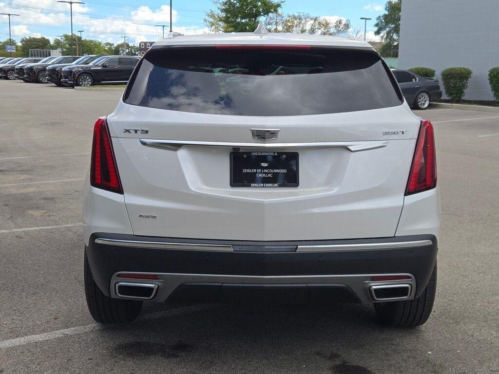 new 2025 Cadillac XT5 car, priced at $57,735