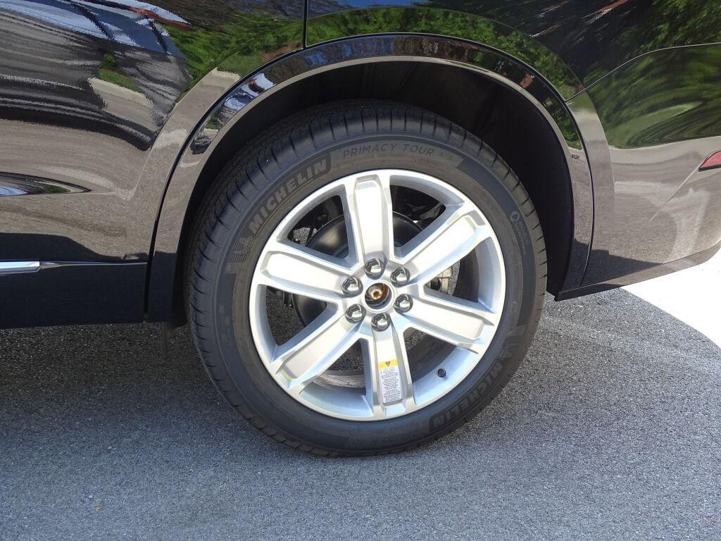 new 2025 Cadillac XT6 car, priced at $48,997