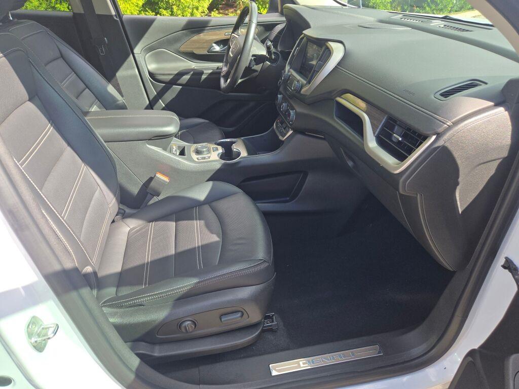 used 2022 GMC Terrain car, priced at $27,889