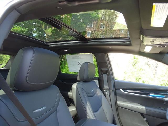 new 2025 Cadillac XT5 car, priced at $56,550