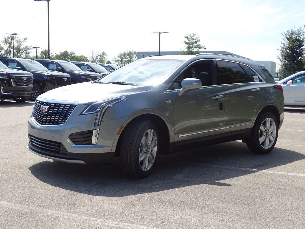 new 2025 Cadillac XT5 car, priced at $56,550