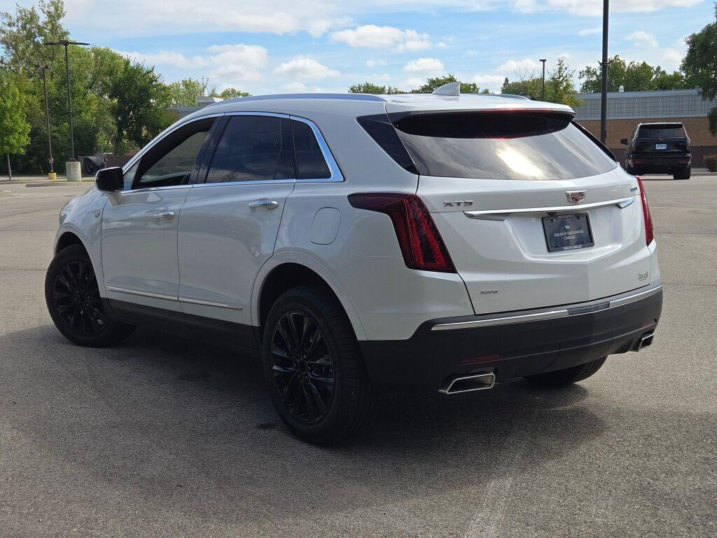 new 2025 Cadillac XT5 car, priced at $44,497