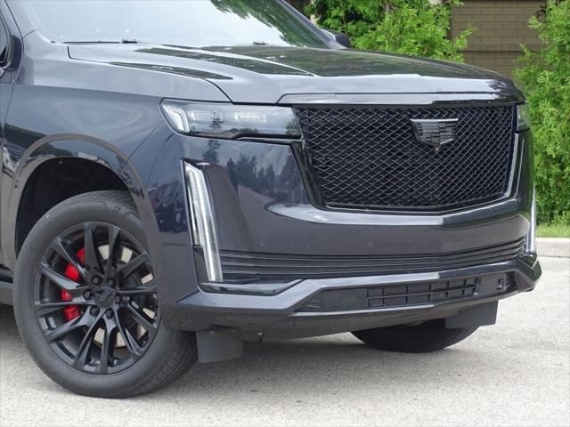 used 2023 Cadillac Escalade ESV car, priced at $76,799