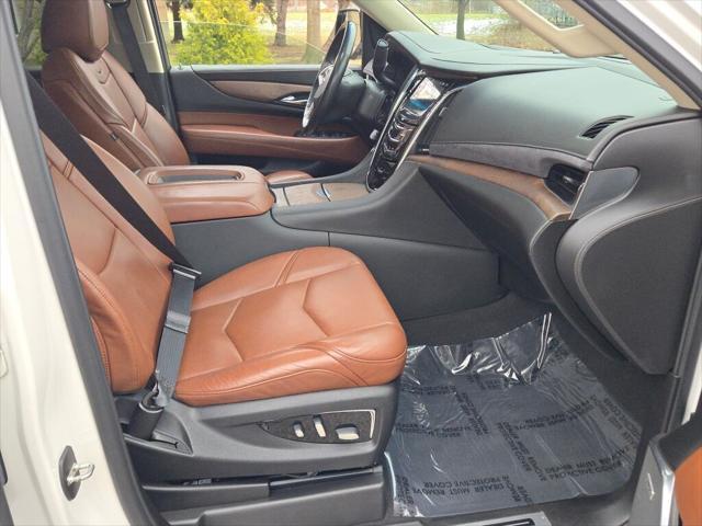 used 2019 Cadillac Escalade ESV car, priced at $45,500