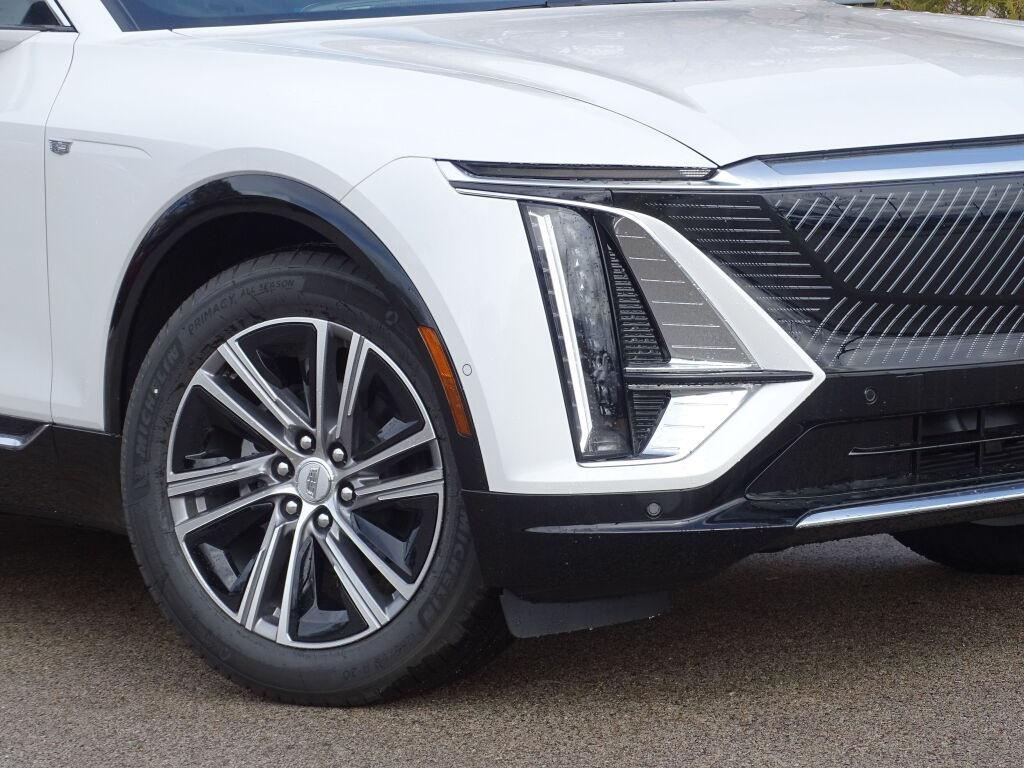 new 2025 Cadillac LYRIQ car, priced at $56,997