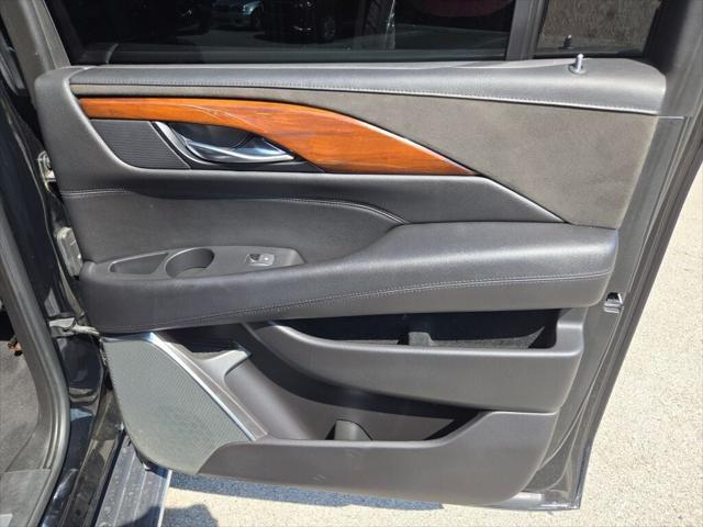 used 2019 Cadillac Escalade ESV car, priced at $30,799