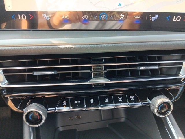 new 2026 Chevrolet Traverse car, priced at $45,515
