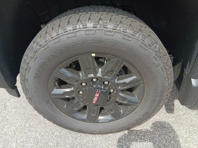 new 2025 GMC Sierra 2500 car, priced at $71,873
