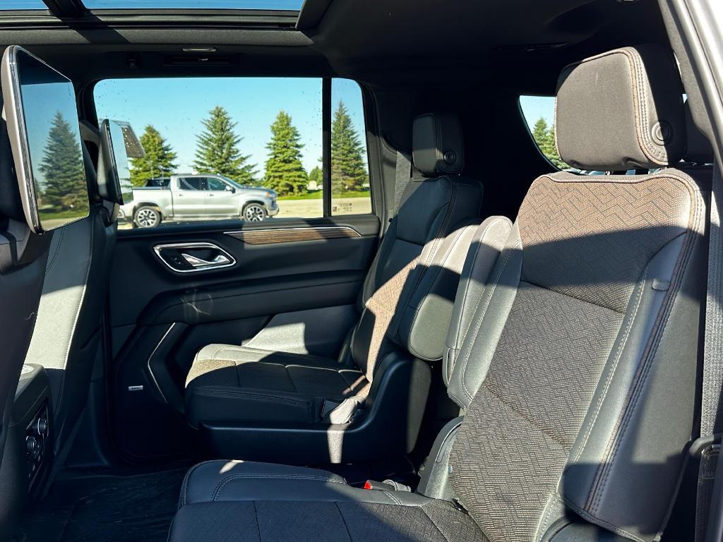 new 2024 Chevrolet Suburban car, priced at $95,840