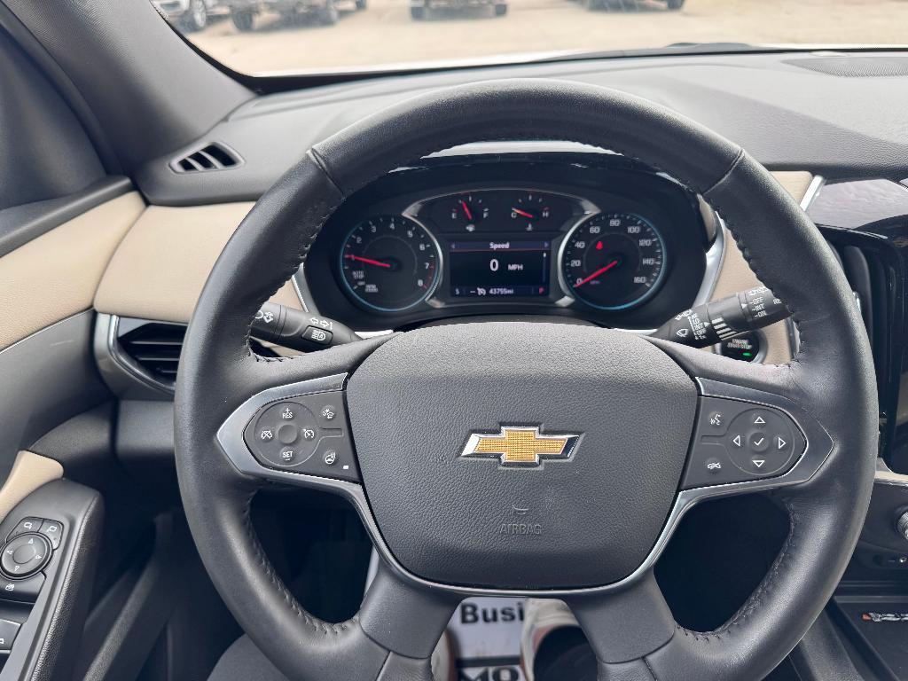 used 2022 Chevrolet Traverse car, priced at $31,900