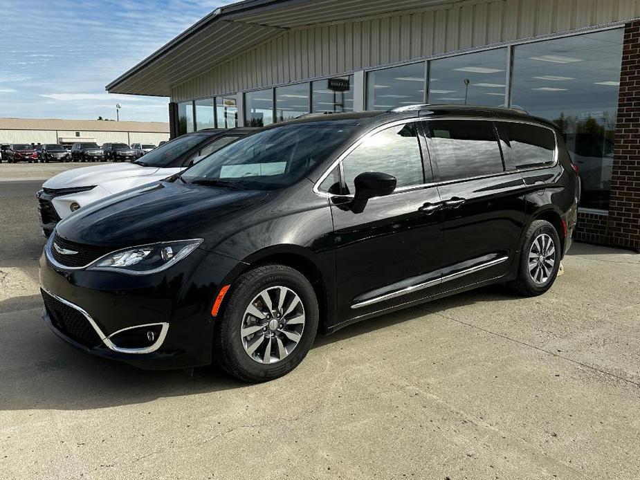 used 2020 Chrysler Pacifica car, priced at $23,900