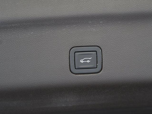 used 2023 GMC Yukon XL car, priced at $68,288