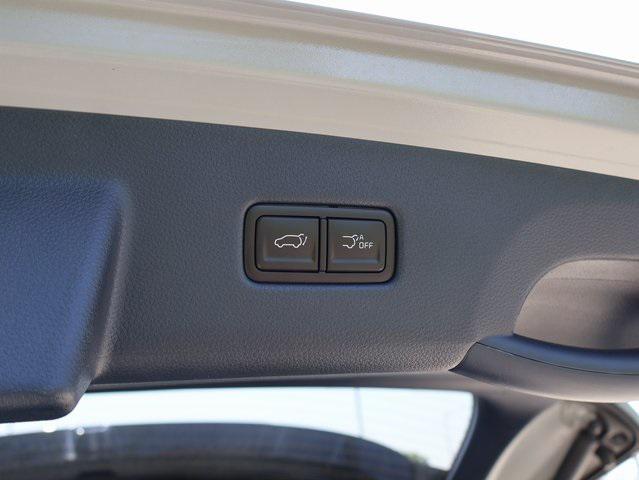 new 2025 Kia Carnival Hybrid car, priced at $51,067