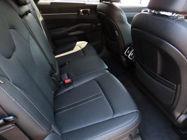 new 2025 Kia Sorento car, priced at $37,286