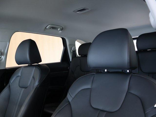 new 2025 Kia Sorento car, priced at $37,286