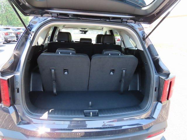 new 2025 Kia Sorento car, priced at $37,286