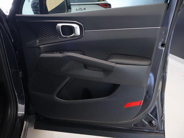 new 2025 Kia Sorento car, priced at $31,036