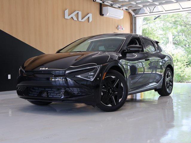 new 2025 Kia EV6 car, priced at $53,741