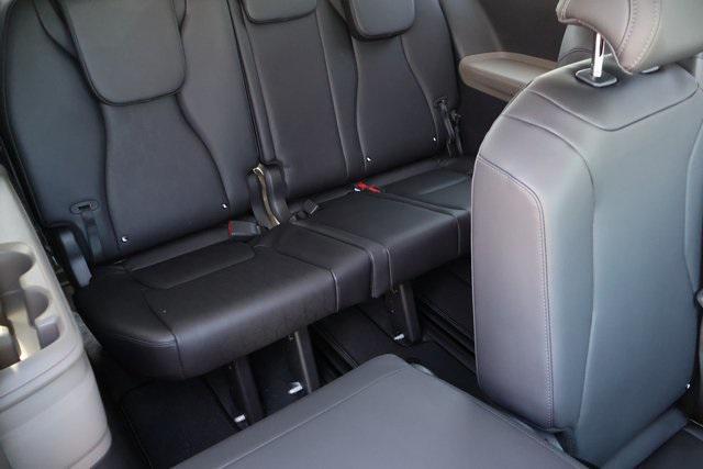 new 2025 Kia Carnival Hybrid car, priced at $48,975
