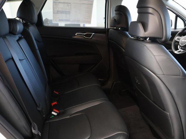 new 2025 Kia Sportage car, priced at $32,121