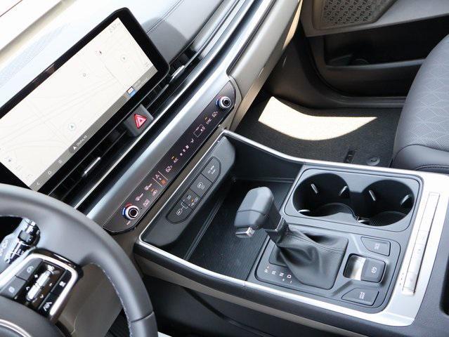 new 2025 Kia Carnival car, priced at $37,570