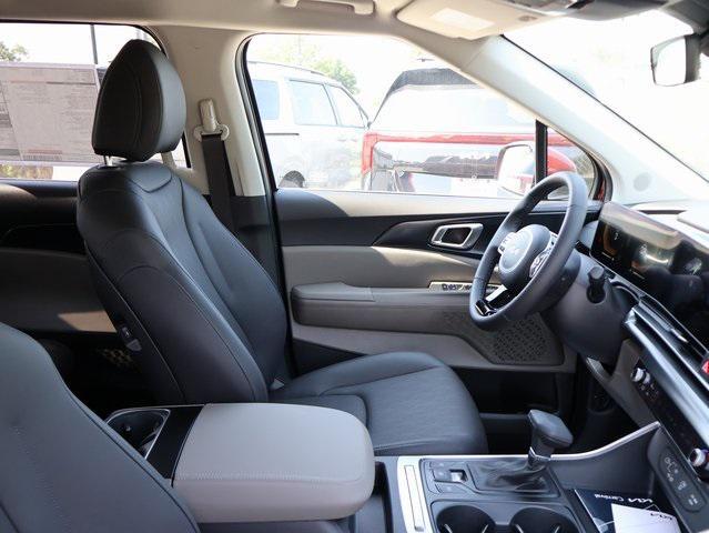 new 2025 Kia Carnival car, priced at $37,570