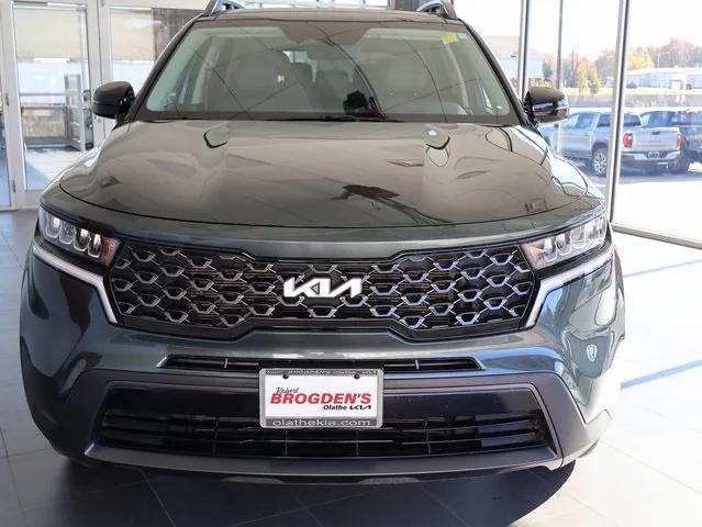 used 2022 Kia Sorento car, priced at $28,116