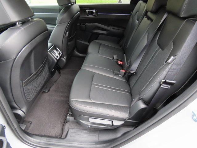 new 2025 Kia Sorento car, priced at $36,731