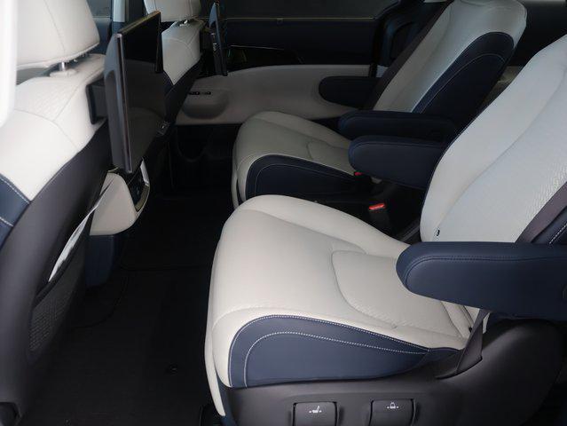 new 2025 Kia Carnival Hybrid car, priced at $52,139