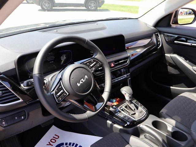 new 2025 Kia Seltos car, priced at $28,195