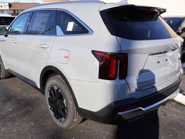 new 2025 Kia Sorento car, priced at $38,505