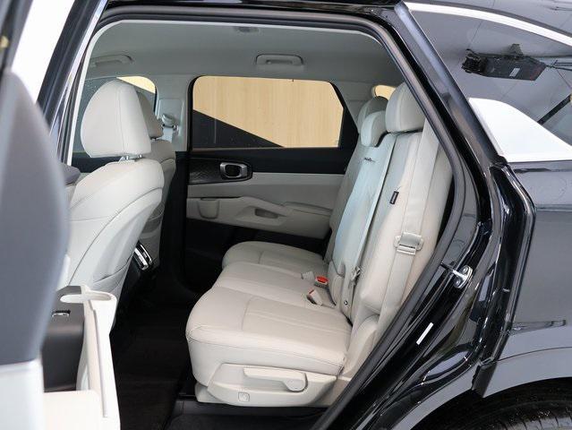 new 2025 Kia Sorento car, priced at $35,666