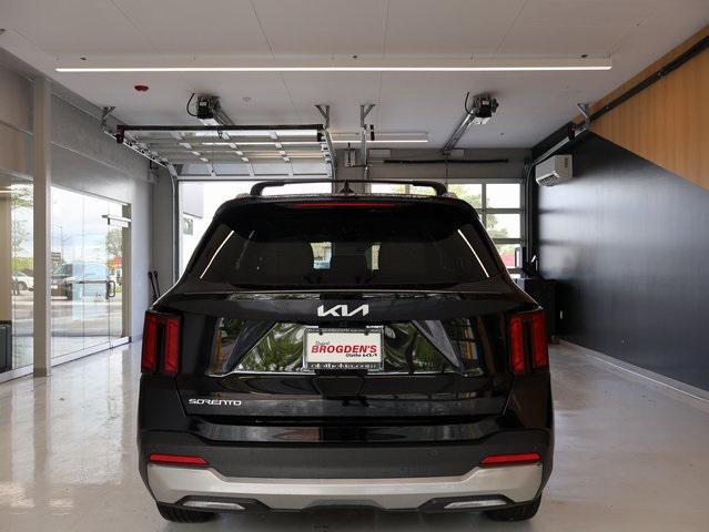 new 2025 Kia Sorento car, priced at $35,666