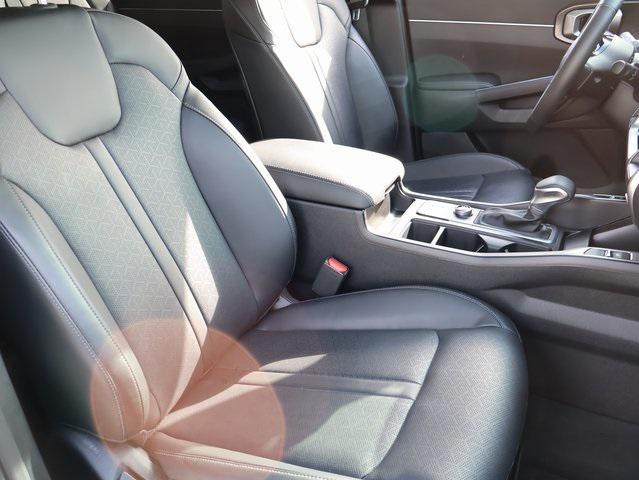 used 2023 Kia Sorento car, priced at $27,988