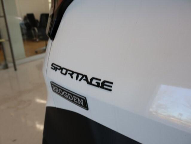 new 2025 Kia Sportage car, priced at $34,510