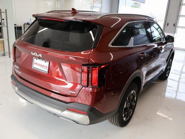 new 2025 Kia Sorento car, priced at $38,241