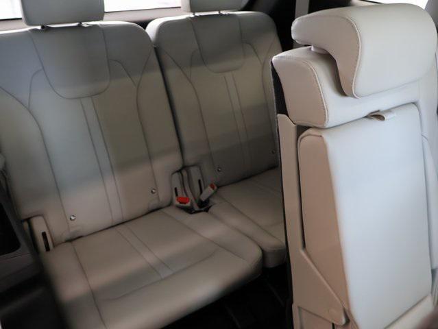 new 2025 Kia Sorento car, priced at $38,241