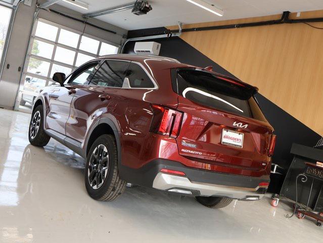 new 2025 Kia Sorento car, priced at $38,241