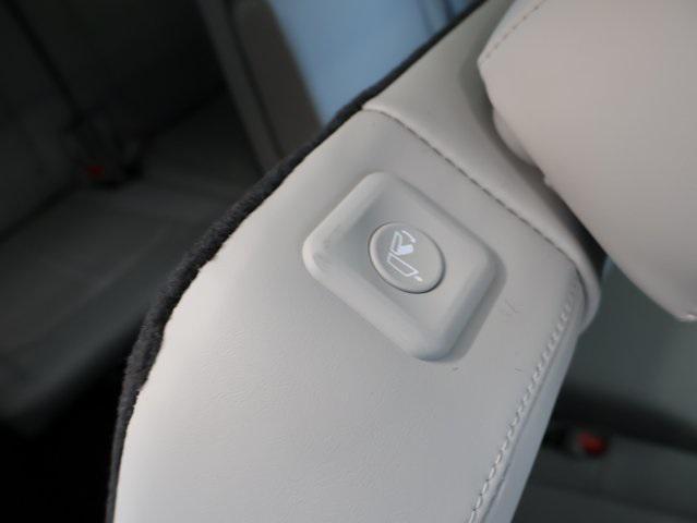 new 2025 Kia Sorento car, priced at $38,241