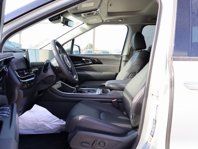 new 2025 Kia Carnival car, priced at $53,985