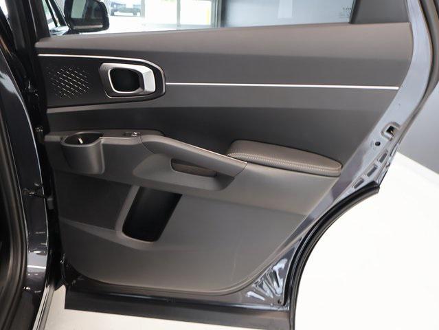 new 2025 Kia Sorento car, priced at $32,036