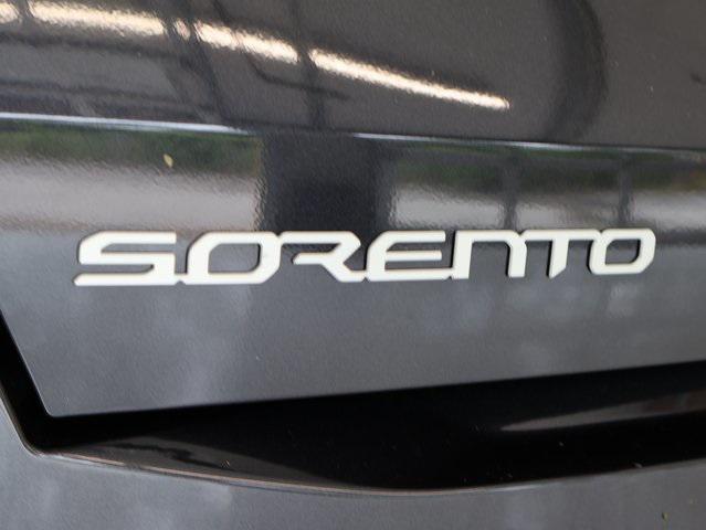 new 2025 Kia Sorento car, priced at $32,036