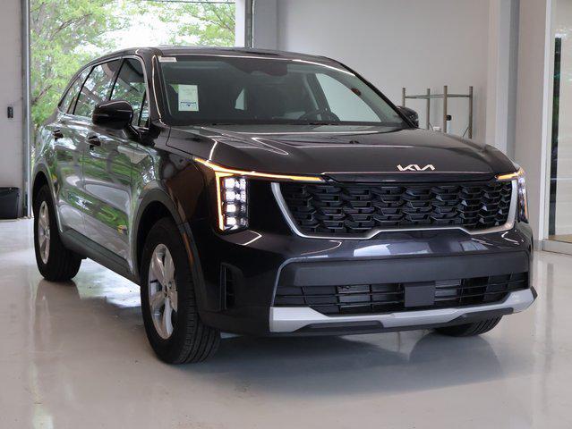 new 2025 Kia Sorento car, priced at $31,036