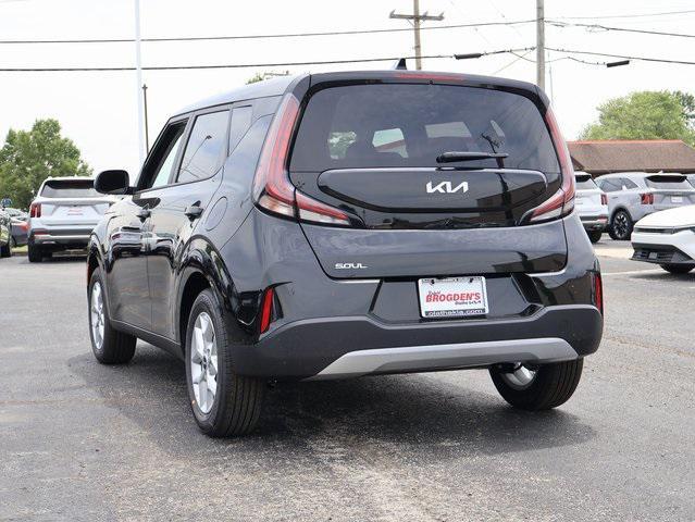 new 2025 Kia Soul car, priced at $24,107