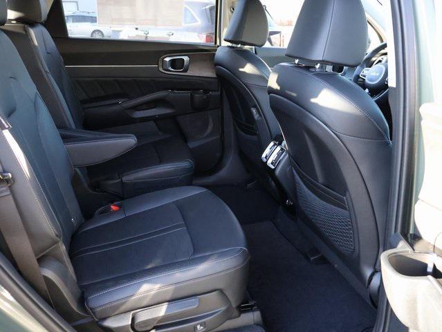 new 2025 Kia Sorento car, priced at $42,246
