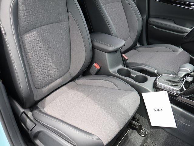 new 2025 Kia Seltos car, priced at $28,201
