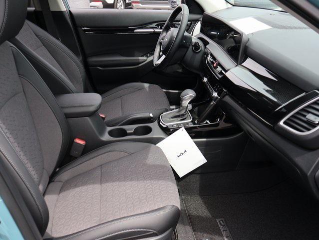 new 2025 Kia Seltos car, priced at $28,201