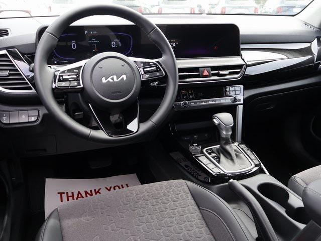 new 2025 Kia Seltos car, priced at $28,201