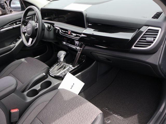 new 2025 Kia Seltos car, priced at $28,201